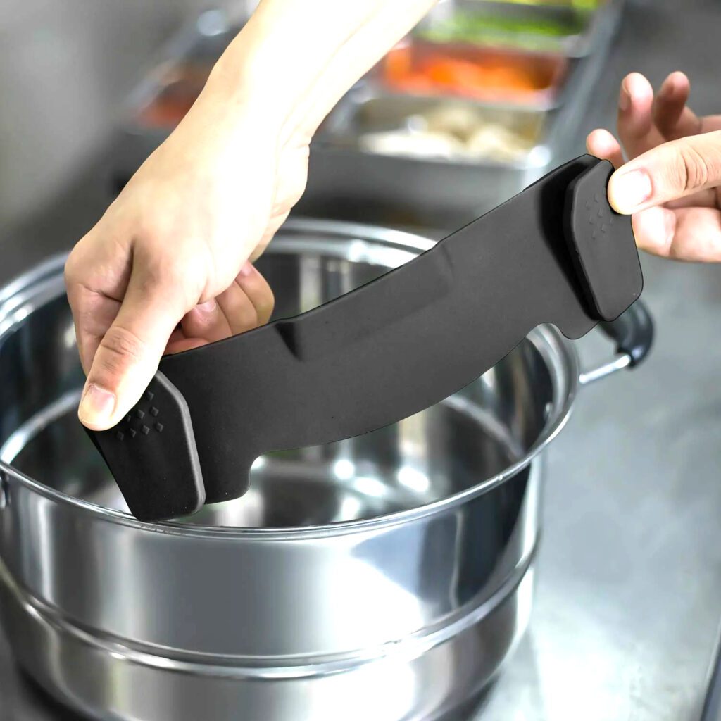 Auoon Clip-On Food Strainer